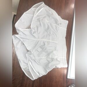 size 6 women’s white lululemon shorts